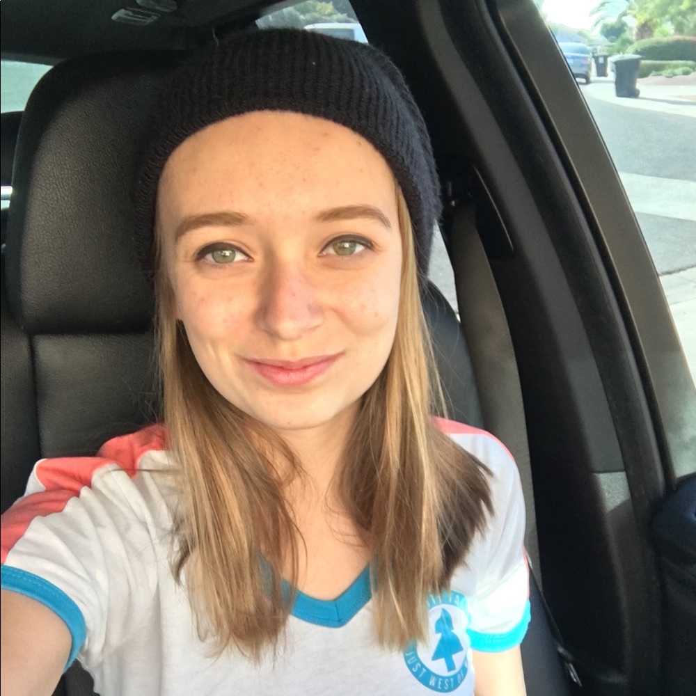 Meet your Posher, Olivia